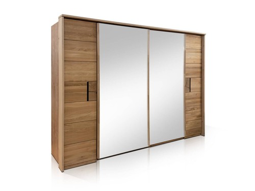 Kleiderschrank